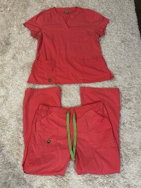 CROCS Pink Coral Scrub Set